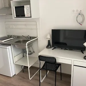 Omega , Budapest Hongrie